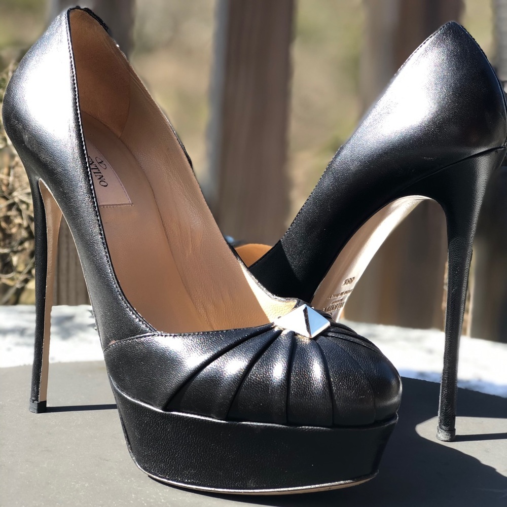 Valentino black leather pump heel platform 8.5